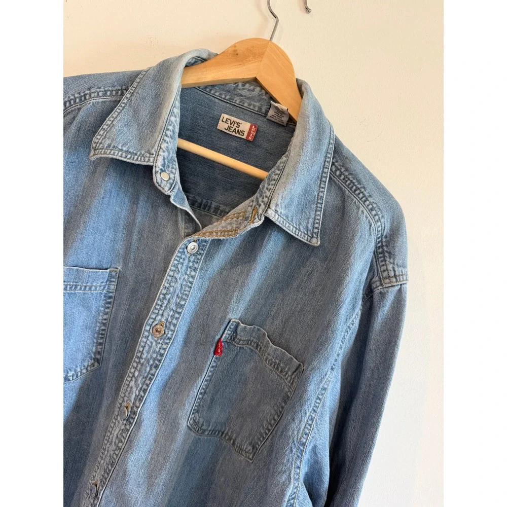 Vintage Levis Jeans Denim Button Down Shirt Mens XXL Light Wash Long Sleeve